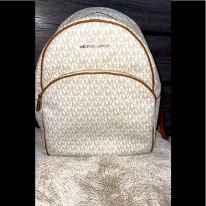 Michael kors ABBEY medium logo backpack
